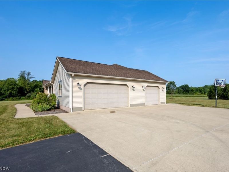 12725 Lovers Lane, Medina, OH 44275 Photo 2