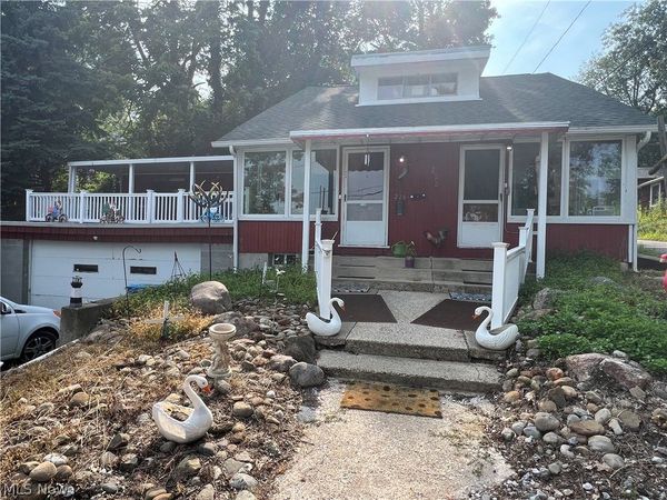 226 E Pace Avenue , Akron, OH 44319