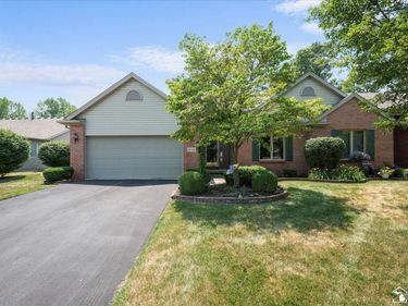 6646 Greenbriar Lane, Temperance, MI 48182