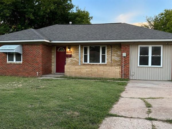1407 N Fogarty Street, Guthrie, OK 73044