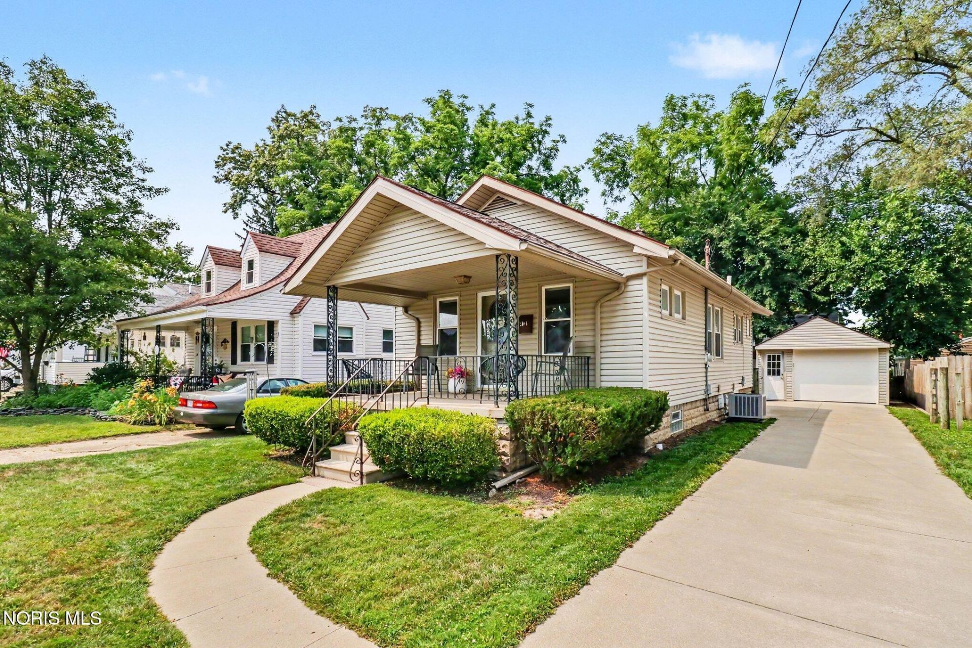 2544 Pershing Drive , Toledo, OH 43613 Main Photo