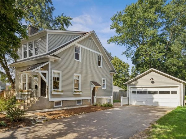 84 S Caroline Street , Crystal Lake, IL 60014