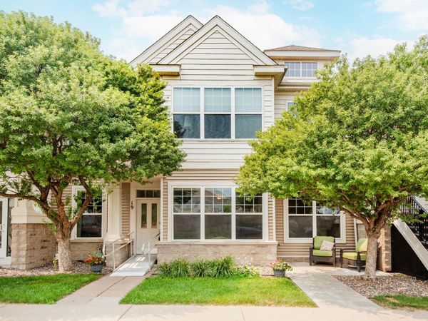 620 Wesley Commons Drive , Unit 19, Golden Valley, MN 55427