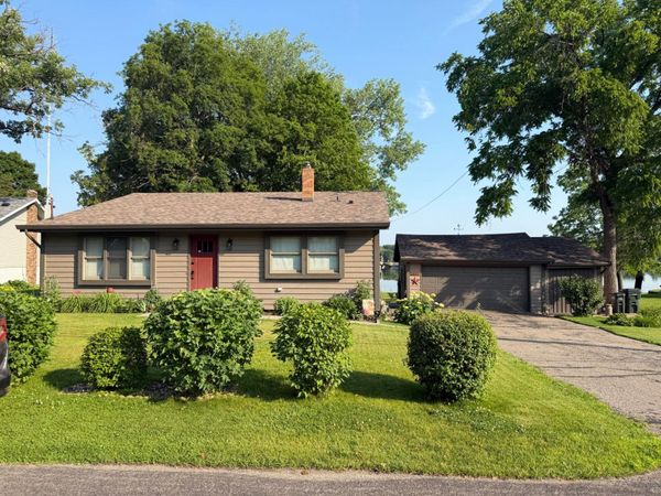 1037 Hamlet Drive N, Avon, MN 56310