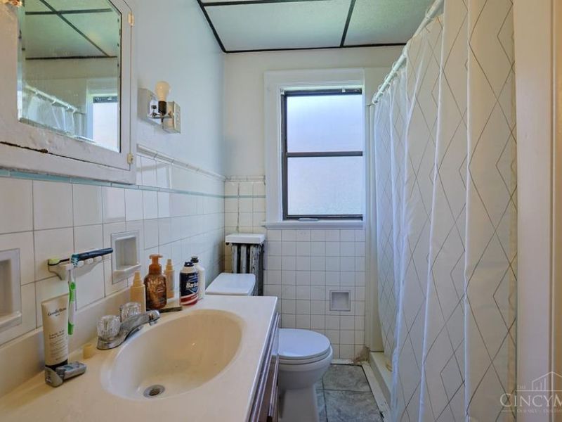 2724 Stratford Avenue, Cincinnati, OH 45220 Photo 8