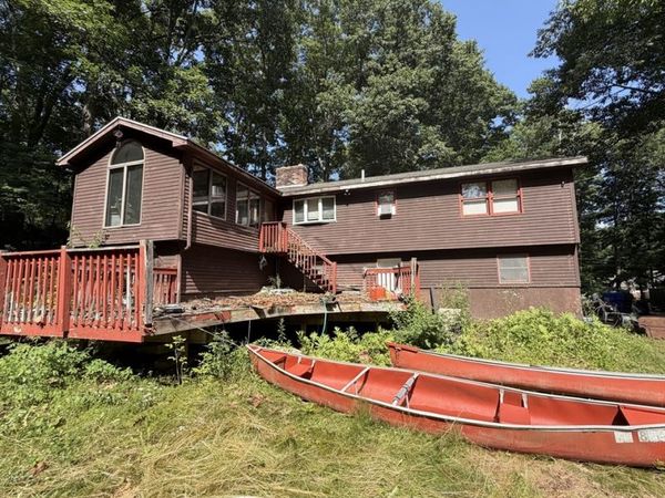 33 Juckett Hill Dr, Belchertown, MA 01007