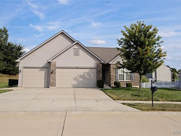106 Crystal Creek Court, Wentzville, MO 63385
