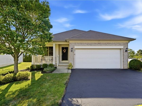 22 Allie Lane , Hamburg, NY 14075