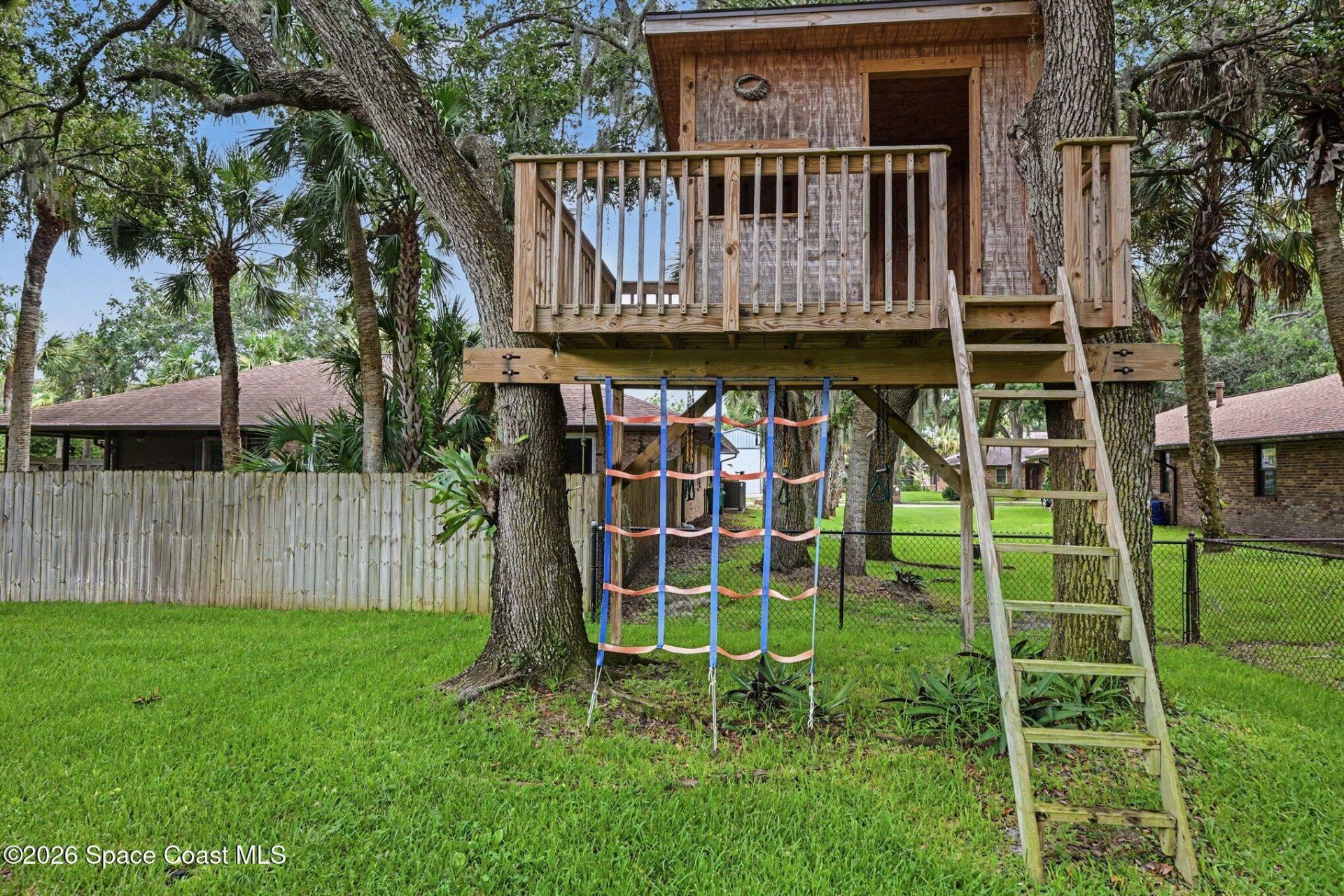 1810 Whispering Oaks Circle , Melbourne, FL 32934 Photo