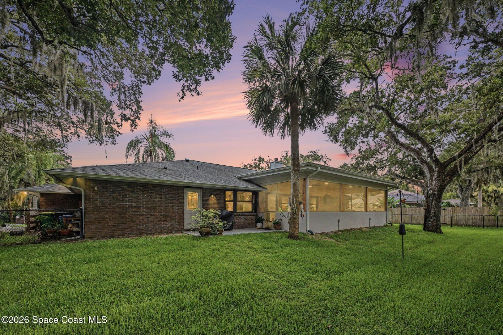 1810 Whispering Oaks Circle , Melbourne, FL 32934 Photo
