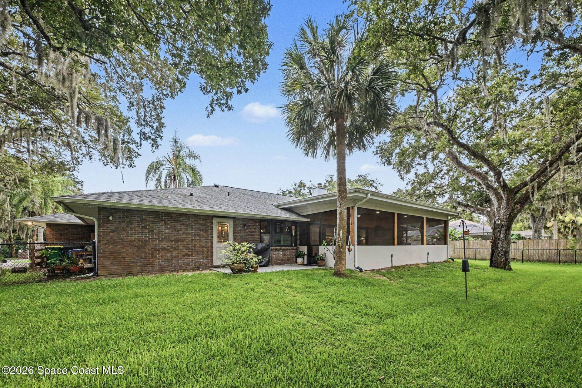 1810 Whispering Oaks Circle , Melbourne, FL 32934 Photo