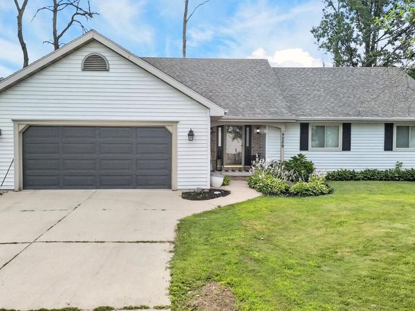 1229 APPLETON STREET, Menasha, WI 54952