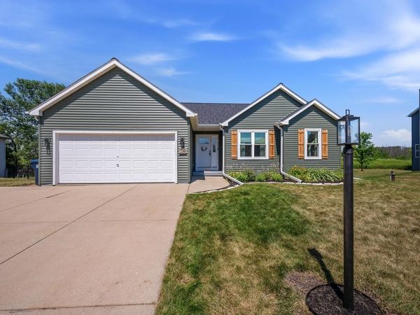 W1066 Audubon Park DRIVE, Ixonia, WI 53036
