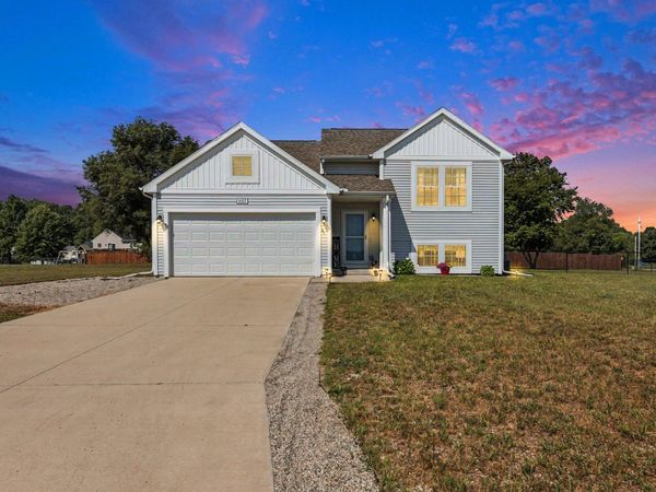 11157 Meadow Wood Circle, Greenville, MI 48838