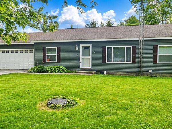 36 S Delmar Court, Hebron, IN 46341
