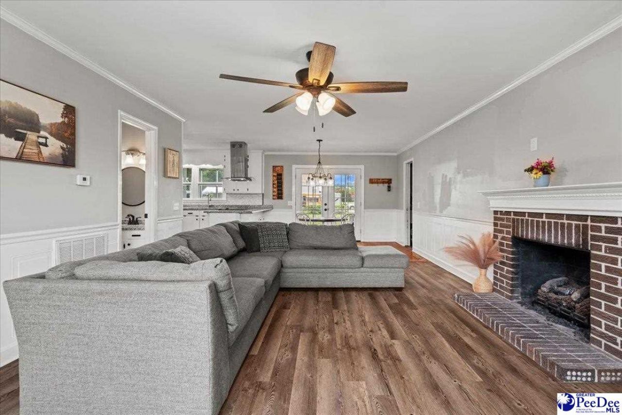 1027 S Peninsula Photo 8