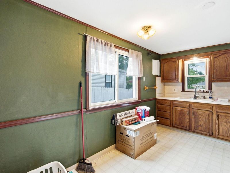 541 S James Road , Columbus, OH 43213 Photo 17