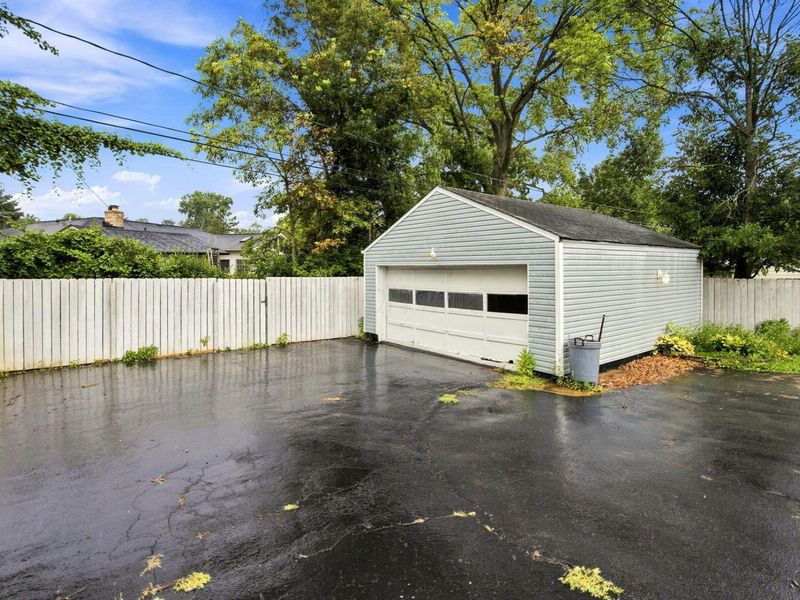 541 S James Road , Columbus, OH 43213 Photo 6