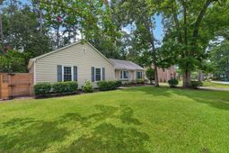 104 Runnymede Lane photo 4