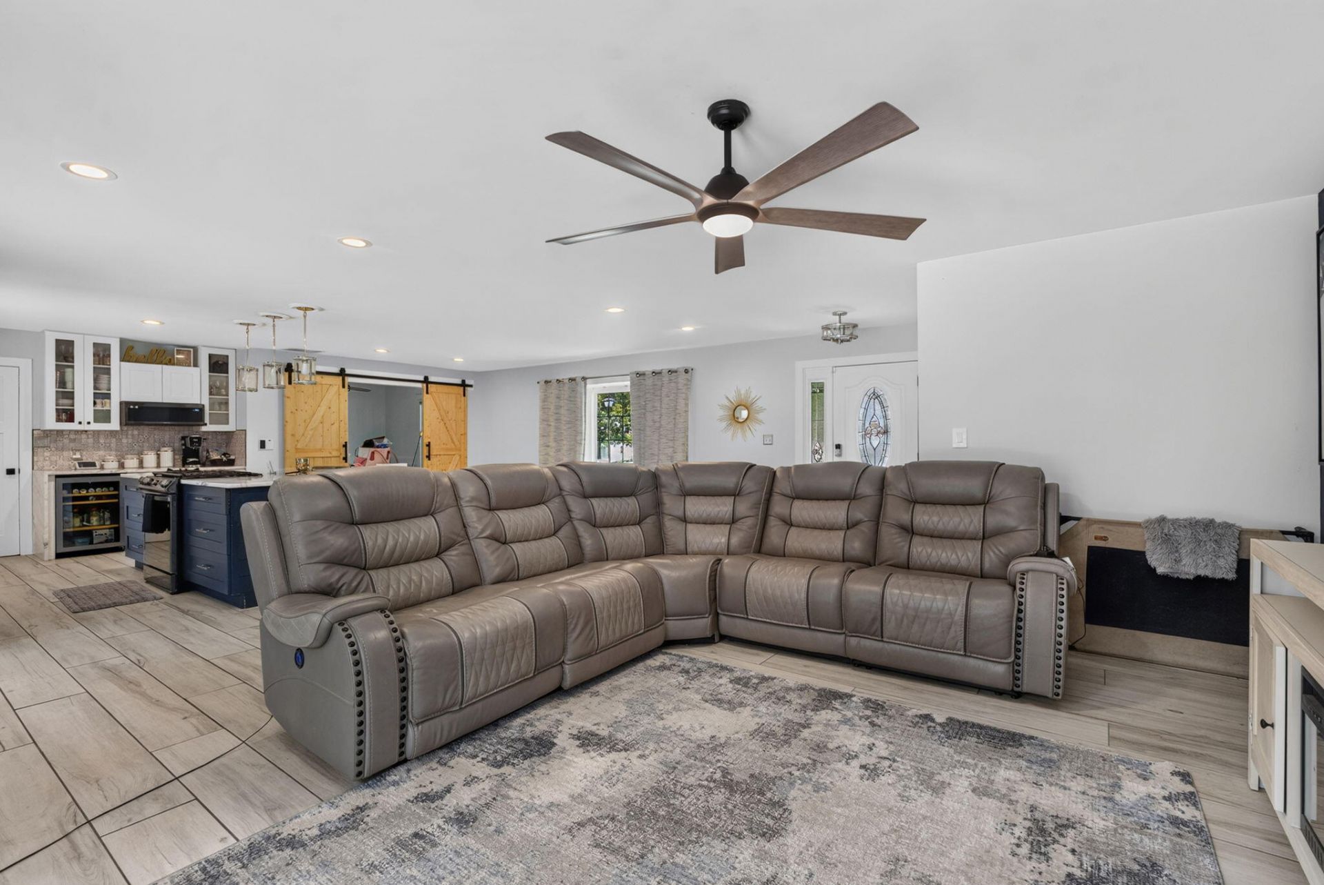 104 Runnymede Lane Photo 9