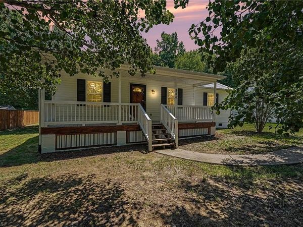 388 Meadow Lark Lane , Thomasville, NC 27360