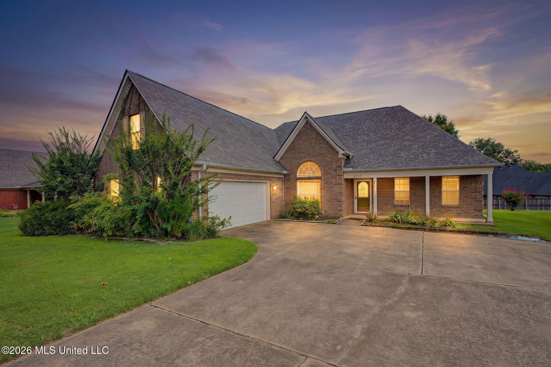 1337 Holly Springs Road, Hernando, MS 38632 Main Photo