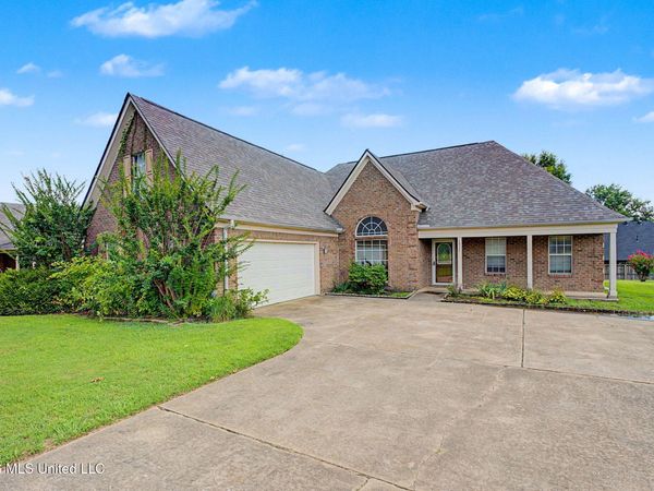 1337 Holly Springs Road, Hernando, MS 38632