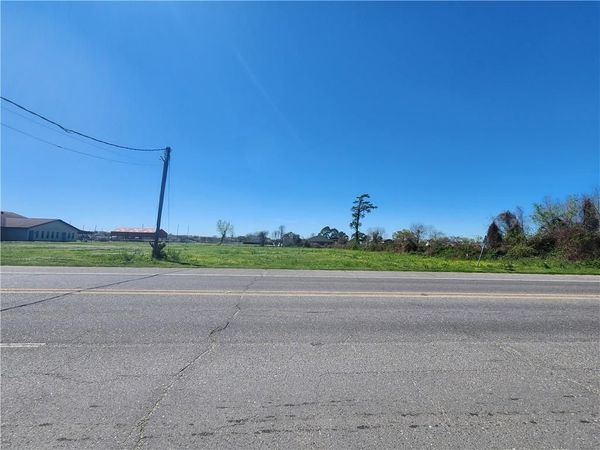 DESTREHAN Avenue , Harvey, LA 70058