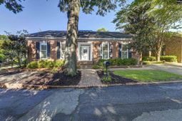20 Millpond Road photo 4