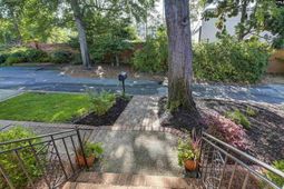 20 Millpond Road photo 4