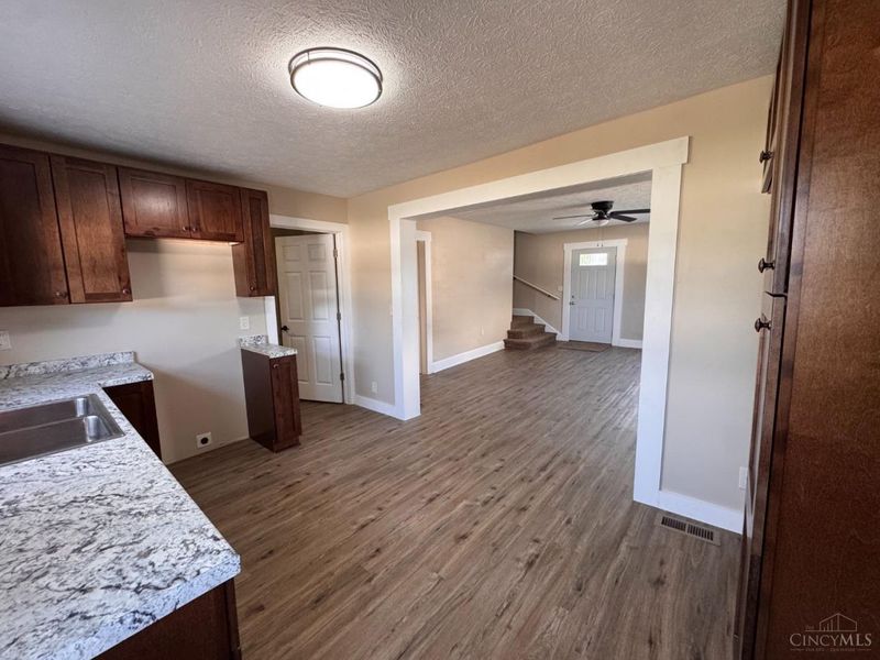 140 W Washington Street, Sabina, OH 45169 Photo 3