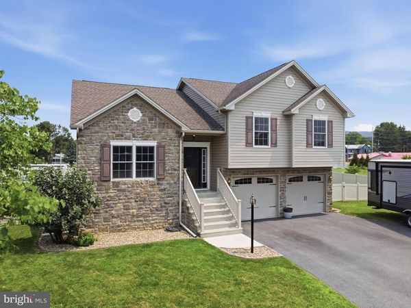 20 COLTON DRIVE, SHIPPENSBURG, PA 17257
