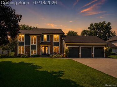 2545 Cedar Key Drive, Lake Orion Vlg, MI 48360