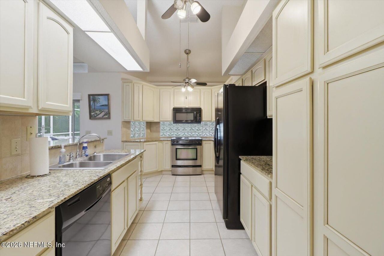 7 Pitcairn Court, Homosassa, FL 34446 Photo
