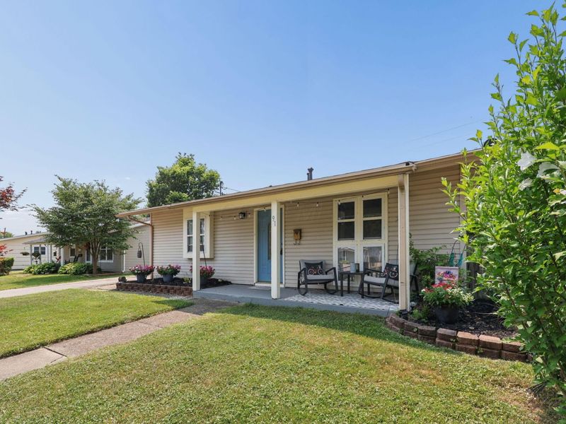 91 Meadow Lane, Johnstown, OH 43031 Photo 2