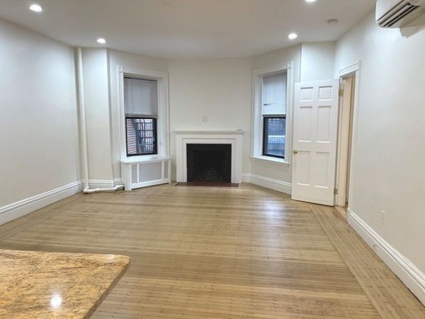 174 Newbury Street, Unit 4, Boston, MA 02116