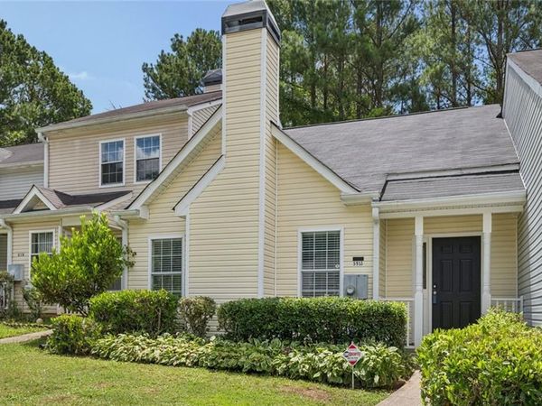 5933 Trent Walk Drive , Lithonia, GA 30038