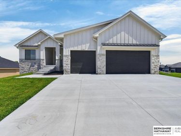 11317 S 191st Avenue, Gretna, NE 68028