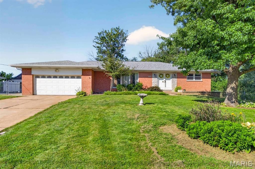 4956 Theiss Road, Saint Louis, MO 63128 Main Photo