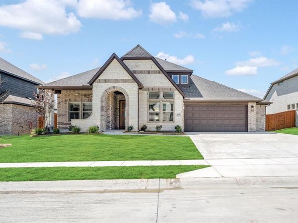 1025 Emerald Trace Drive, Justin, TX 76247