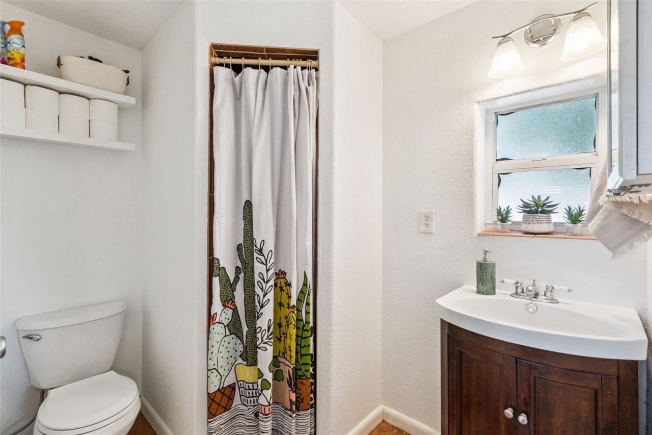 817 Romano Avenue , Orlando, FL 32807 Photo