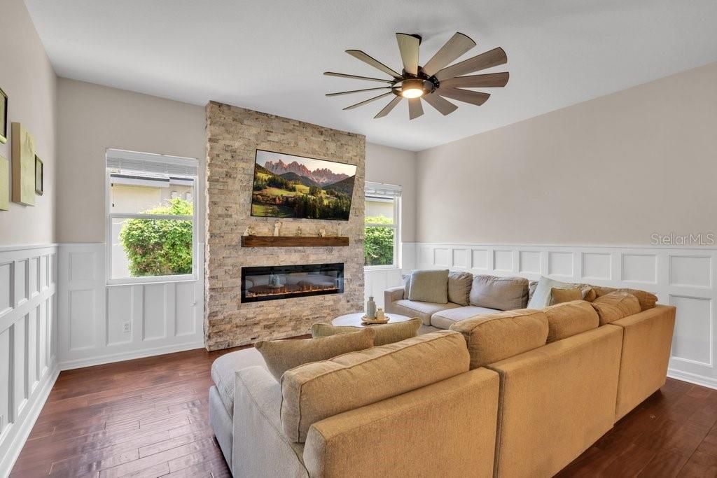 5967 Jaegerglen Drive , Lithia, FL 33547 Photo