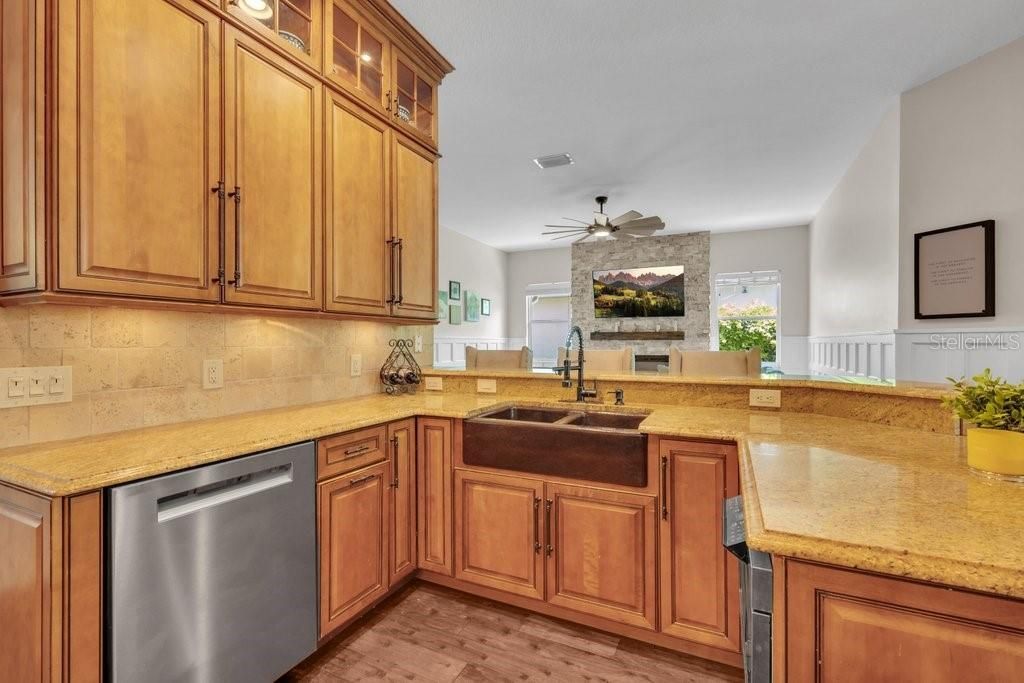 5967 Jaegerglen Drive , Lithia, FL 33547 Photo