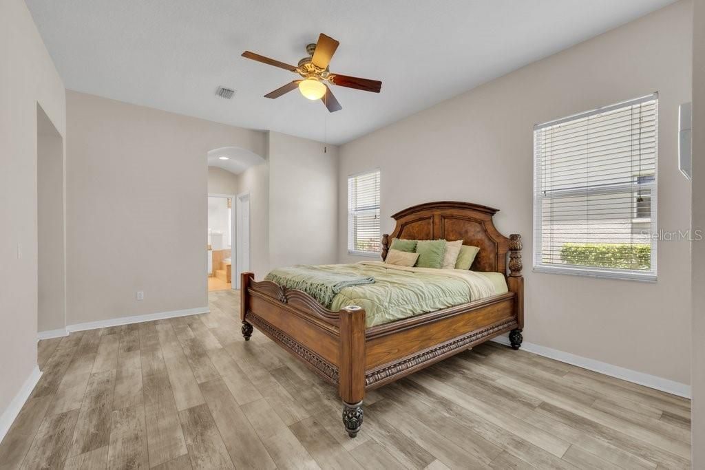 5967 Jaegerglen Drive , Lithia, FL 33547 Photo