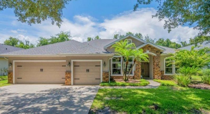 5967 Jaegerglen Drive , Lithia, FL 33547 Photo