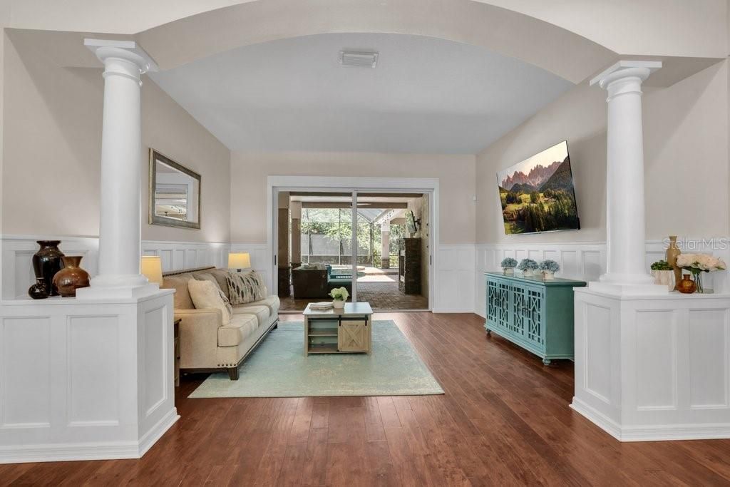 5967 Jaegerglen Drive , Lithia, FL 33547 Photo