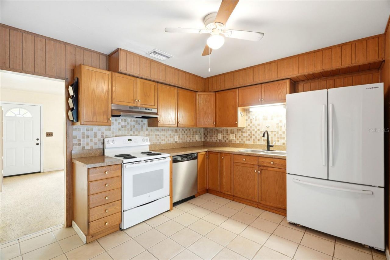 427 1st Avenue Ne, Largo, FL 33770 Photo