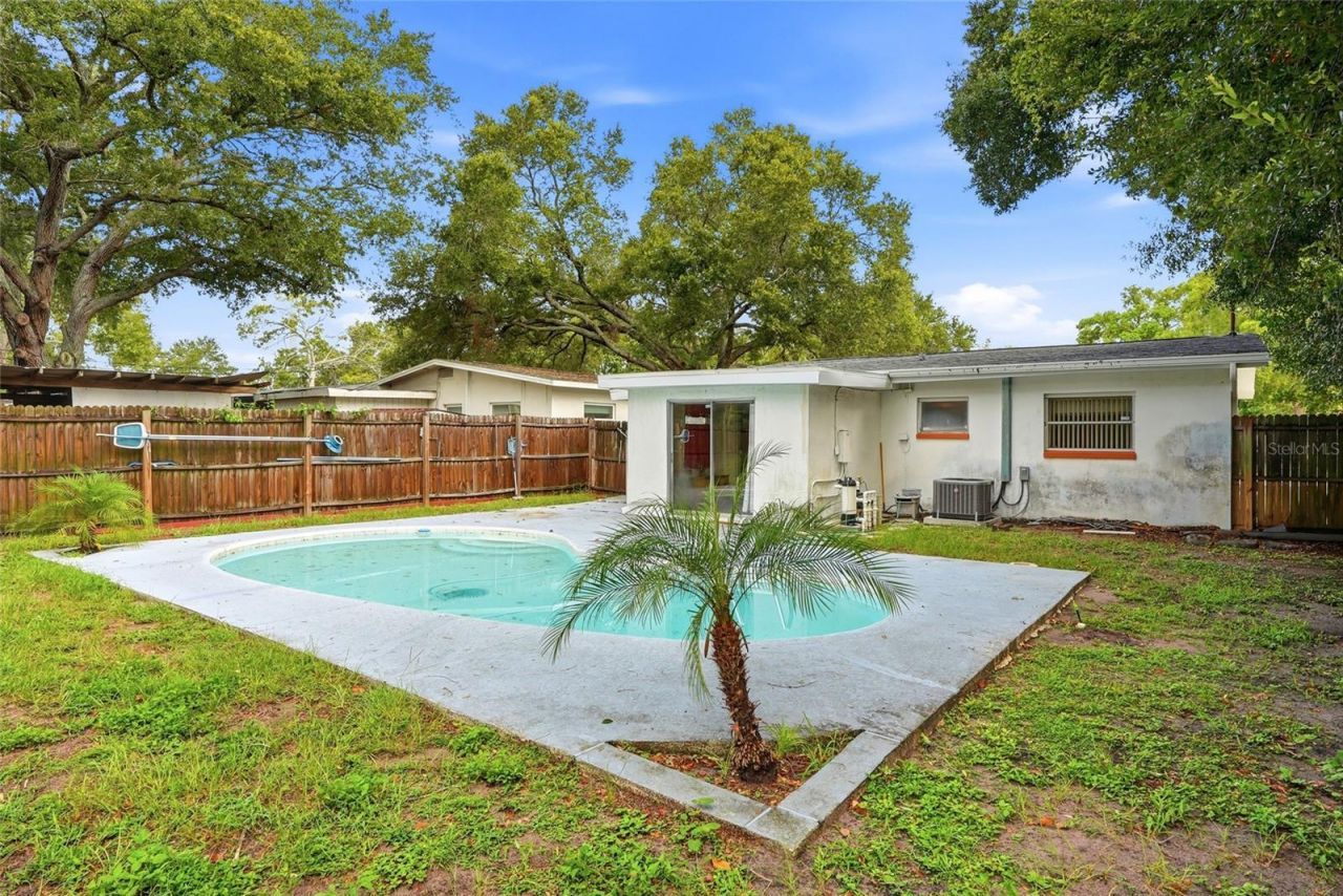 427 1st Avenue Ne, Largo, FL 33770 Photo