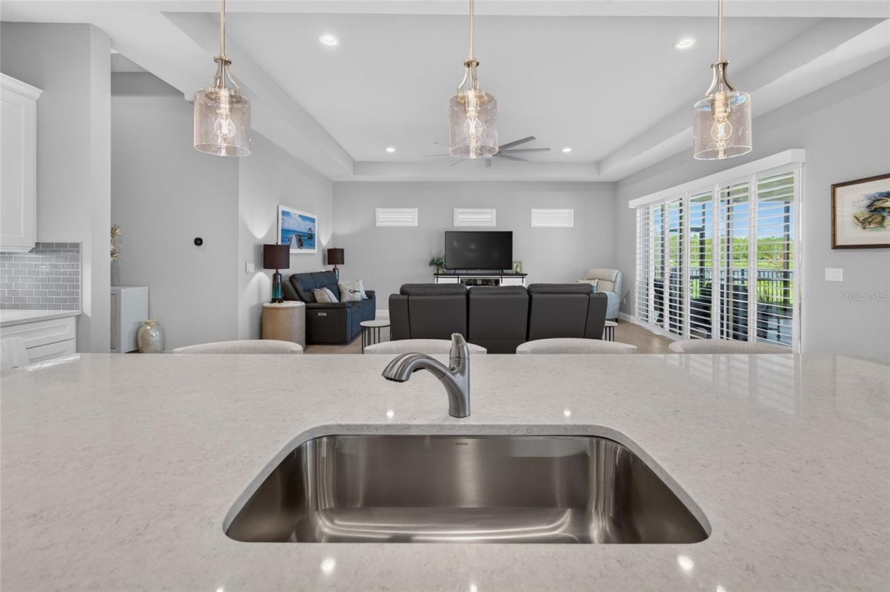 305 Aquamarine Way, Daytona Beach, FL 32124 Photo