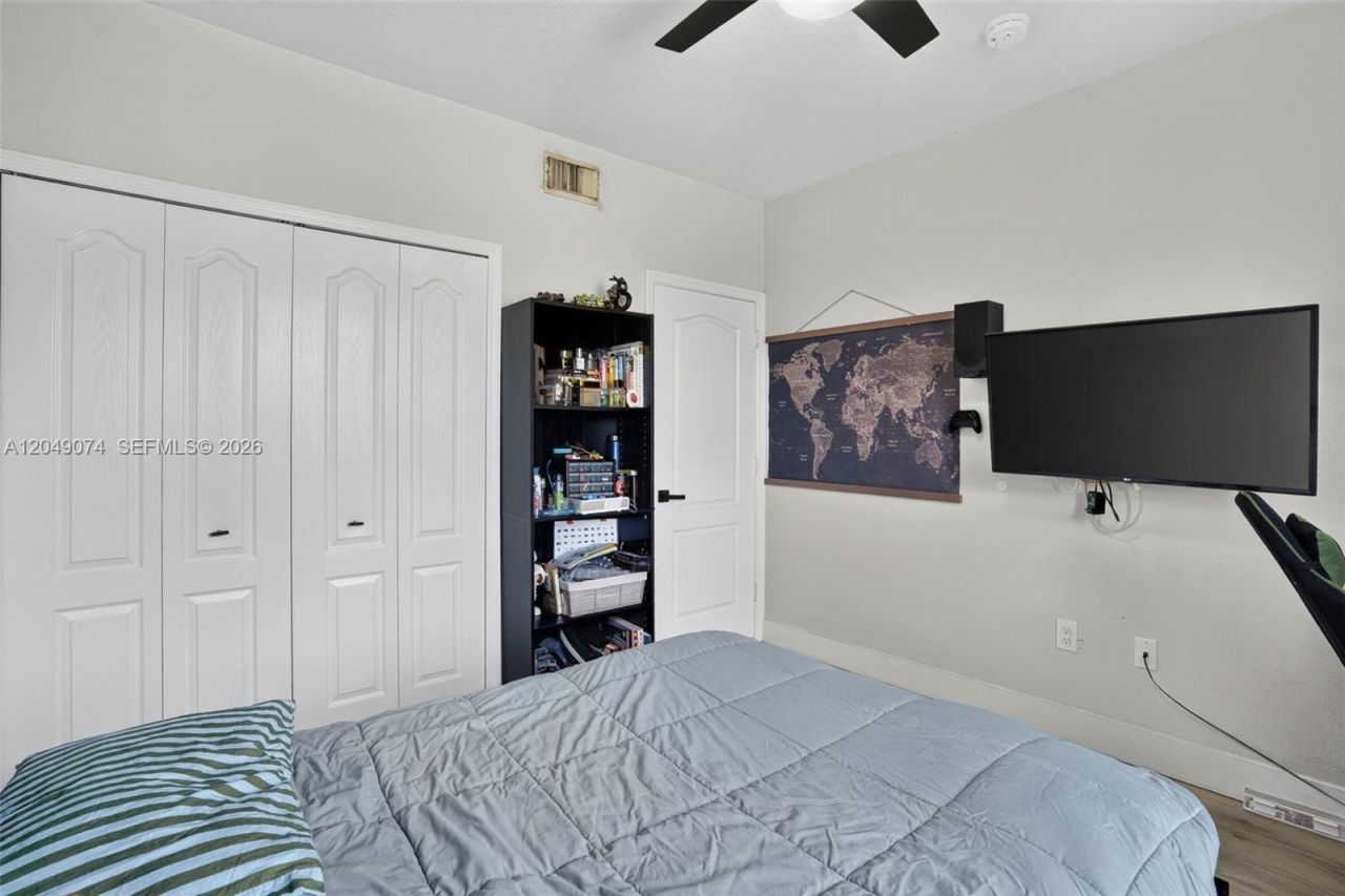 913 NW 135th Ave, Pembroke Pines, FL 33028 Photo